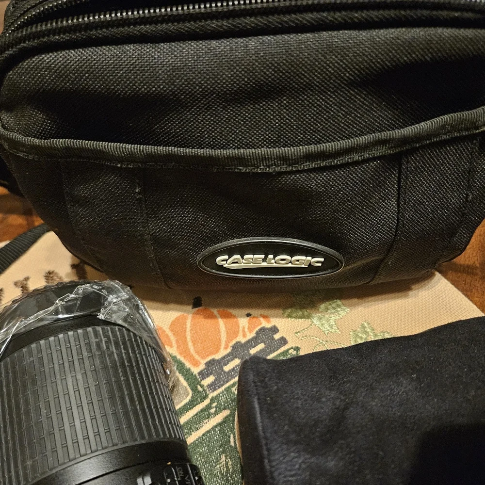 Excellent condition Nikon D60 with two lenses and one new!